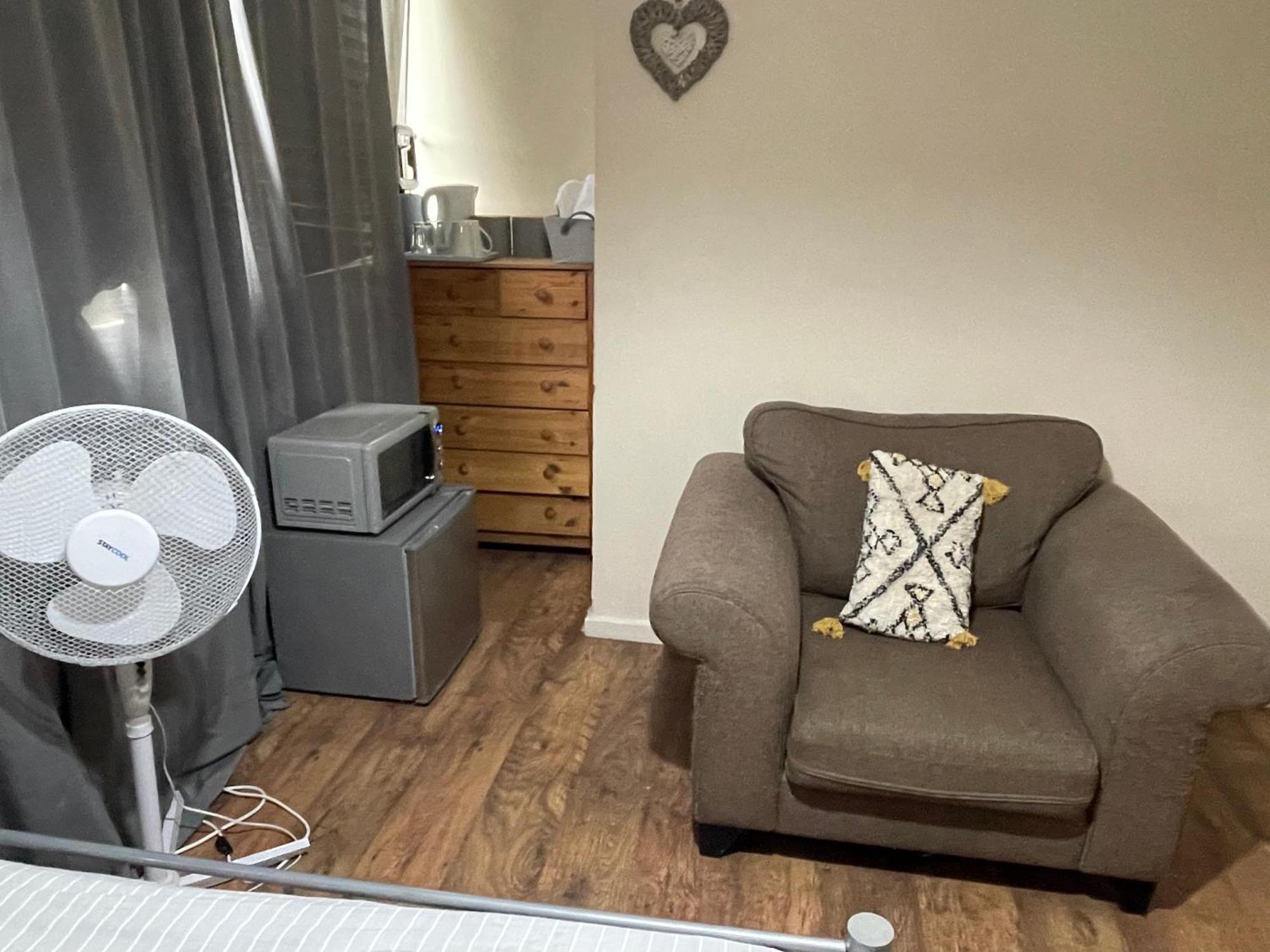 Comfortable Double Room London Ngoại thất bức ảnh
