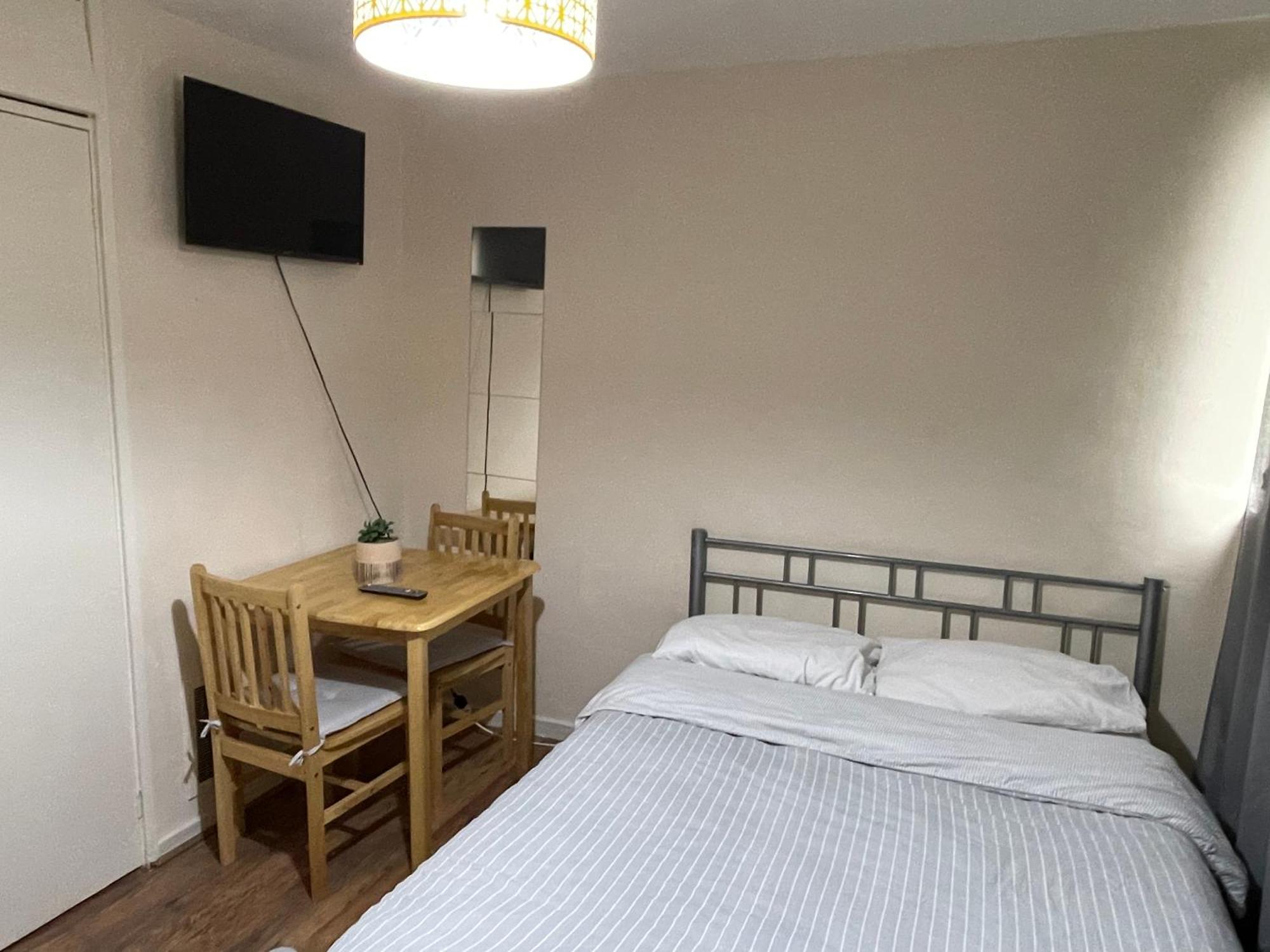 Comfortable Double Room London Ngoại thất bức ảnh